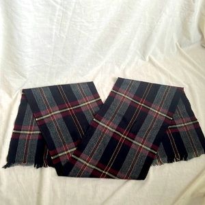 Thin Fall Spring Plaid Maroon Black and Cream 5’